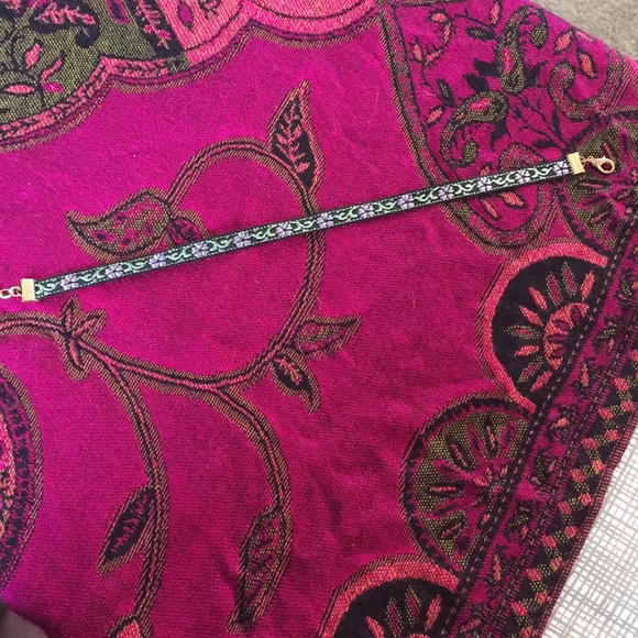 Choker - Picture 3 of 6